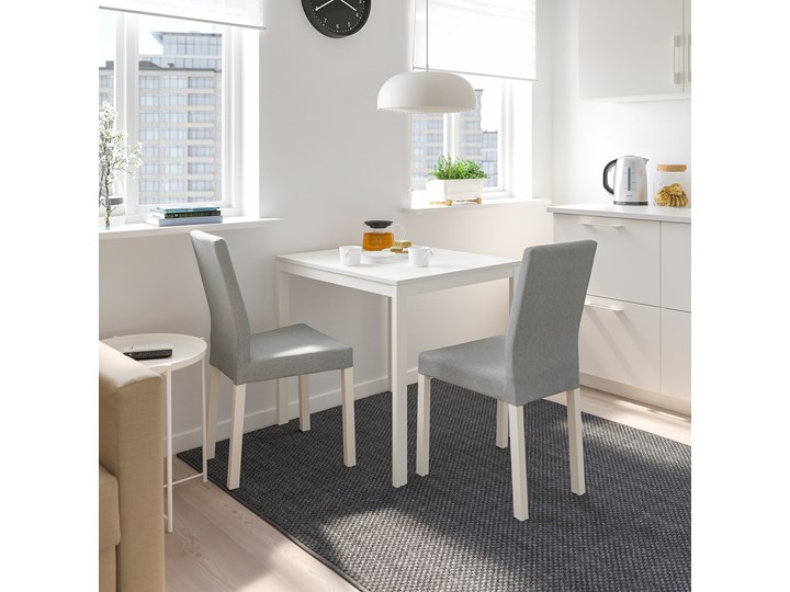 IKEA VANGSTA / KÄTTIL Stół i 2 krzesła, biały/Knisa jasnoszary, 80/120 cm Liczba krzeseł 4 krzesła Kategoria Stoły z krzesłami