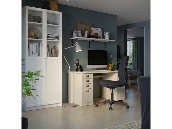 IKEA VEBJÖRN/MULLFJÄLLET / BILLY/OXBERG Kombinacja biurko/szafka, i krzesło obrotowe beżowy/szary-biały Kategoria Zestawy mebli do sypialni