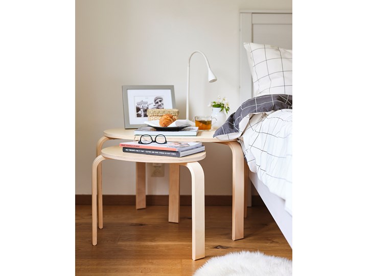 IKEA SVALSTA Stoliki, 2 szt, Okl brzoz Zestaw stolików Drewno Płyta meblowa Kolor Beżowy