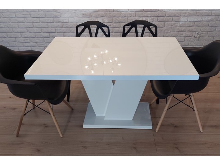 Nierozkładany stół do jadalni w wysokim połysku Niko Wysokość 120 cm Długość 120 cm Płyta MDF Wysokość 70 cm Szerokość 80 cm Długość 70 cm Szerokość 70 cm Szerokość 120 cm Wysokość 75 cm Kształt blatu Prostokątny