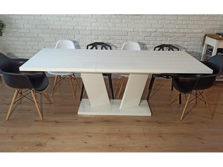 Rozkładany stół do jadalni w wysokim połysku Sommelier I 160-210 Płyta MDF Szerokość 160 cm Styl Nowoczesny Wysokość 60 cm Długość 100 cm Długość 160 cm Długość 210 cm Pomieszczenie Stoły do jadalni