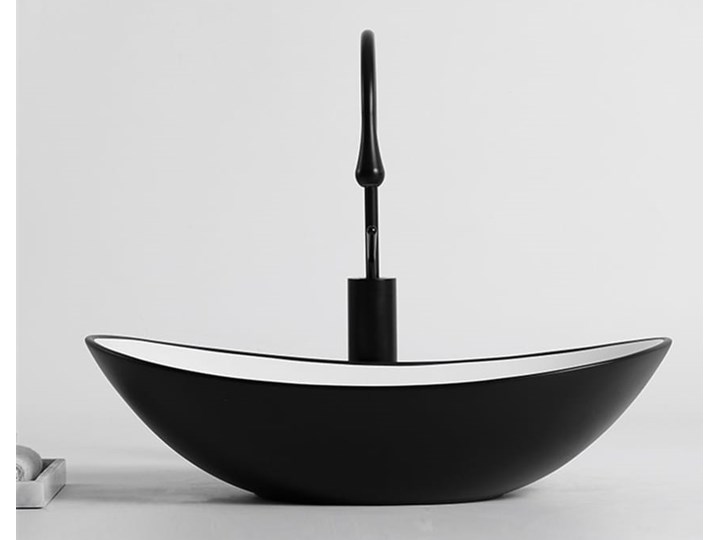 VELDMAN UMYWALKA CERAMICZNA NABLATOWA ZUZAN BIAŁO-CZARNA Owalne Nablatowe Ceramika Szerokość 61 cm Meblowe Kolor Biały