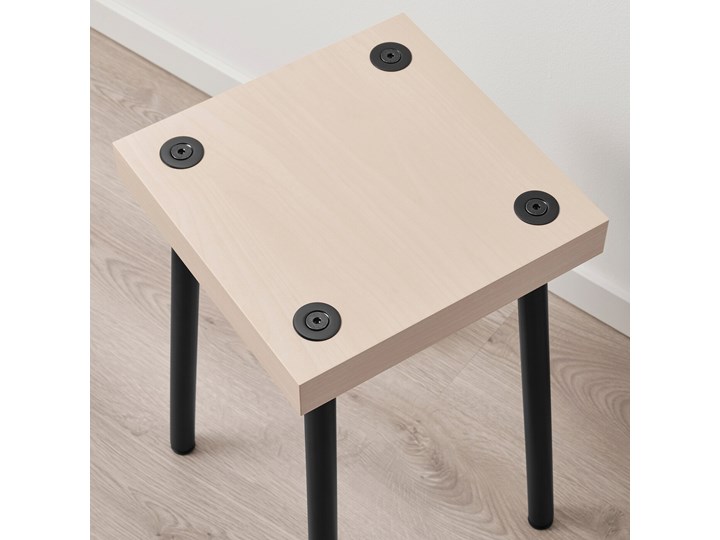 IKEA FRIDNÄS Zestaw stolików/stołków 4 szt, czarny/imit. brzozy Kategoria Stoły z krzesłami Liczba krzeseł 4 krzesła