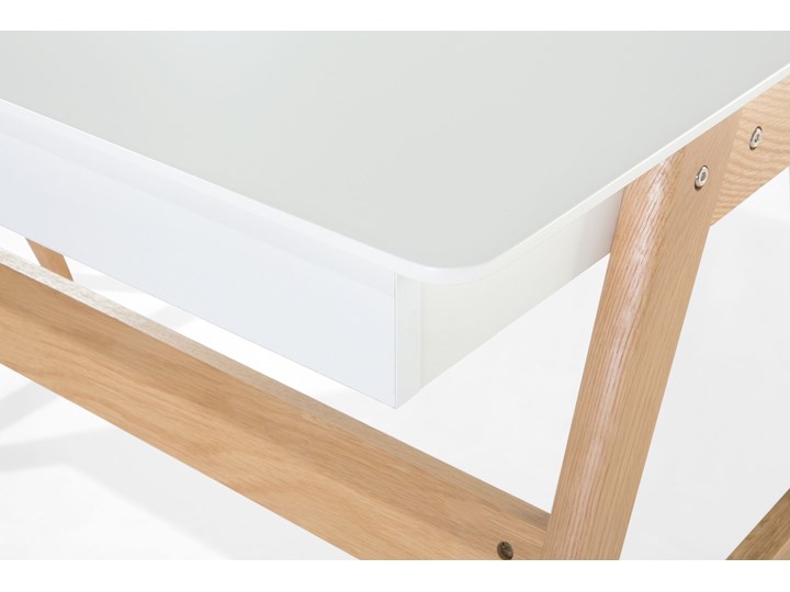 Beliani Biurko białe na drewnianych nóżkach 120 x 70 cm z szufladami styl skandynawski Płyta MDF Szerokość 120 cm Drewno Biurko komputerowe Pomieszczenie Biuro