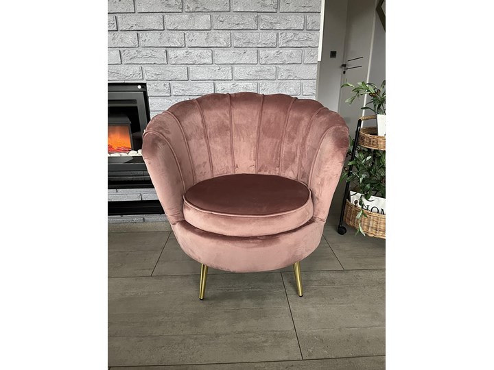 FOTEL TAPICEROWANY MUSZLA WELUR RÓŻOWY BiG 045 DOSTAWA 0zł Fotel muszelka Szerokość 80 cm Szerokość 71 cm Styl Nowoczesny Metal Tkanina Kategoria Fotele do salonu