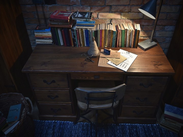 Biurko drewniane sosnowe woskowane Rustyk Głębokość 152 cm Drewno Biurko tradycyjne Sosna Szerokość 152 cm Styl Vintage