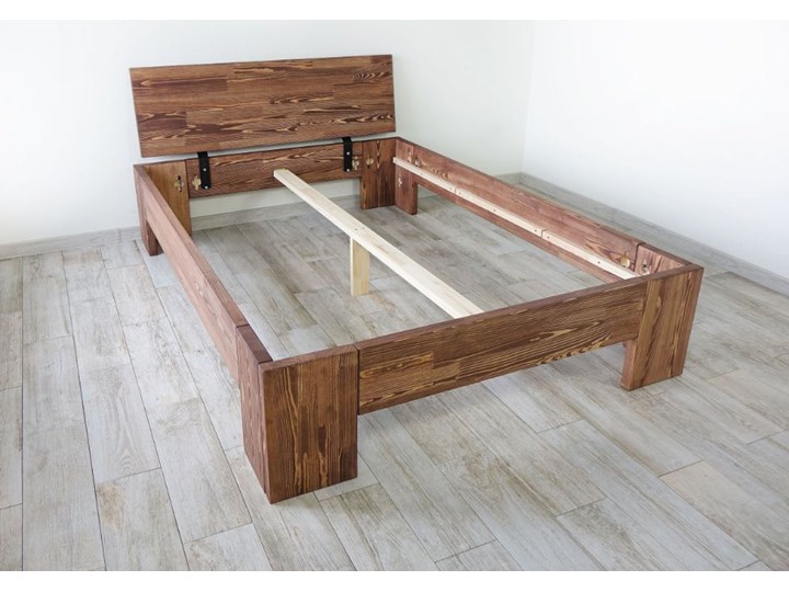 Łóżko Drewniane Sosnowe Marika II - 160 Drewno Styl Industrialny Rozmiar materaca 160x200 cm