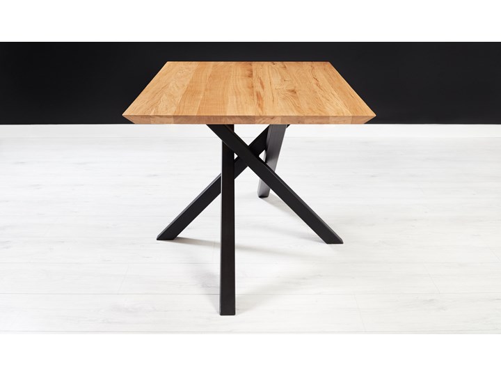 Stół Slant z litego drewna Dąb 160x80 cm Drewno Wysokość 75 cm Stal Rozkładanie
