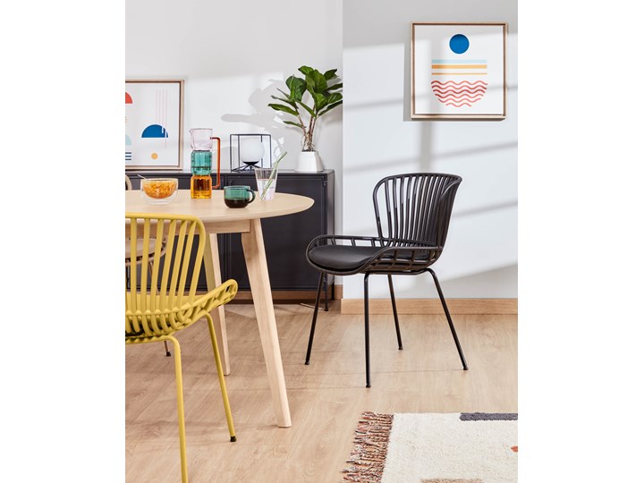 Krzesło do jadalni - surpik - czarny - plastik - nowoczesny Głębokość 57 cm Szerokość 52 cm Tkanina Metal Wysokość 80 cm Tworzywo sztuczne Skóra Pomieszczenie Jadalnia