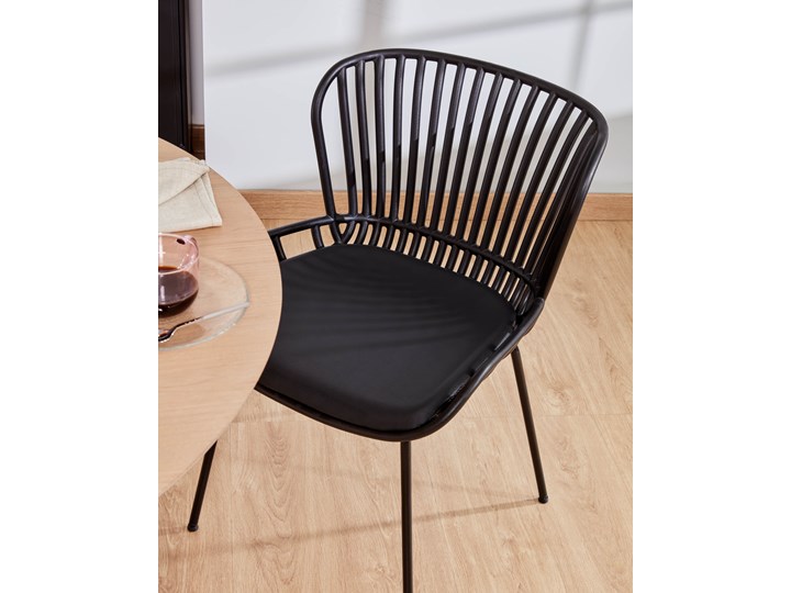 Krzesło do jadalni - surpik - czarny - plastik - nowoczesny Skóra Pomieszczenie Jadalnia Szerokość 52 cm Metal Tkanina Tworzywo sztuczne Wysokość 80 cm Głębokość 57 cm Styl Skandynawski