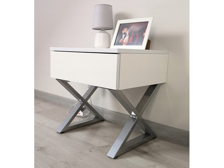 Stolik nocny "VOGA" biały połysk, srebrny X Metal Płyta MDF Szerokość 45 cm Szerokość 44 cm Głębokość 40 cm Nocne Typ Nocne