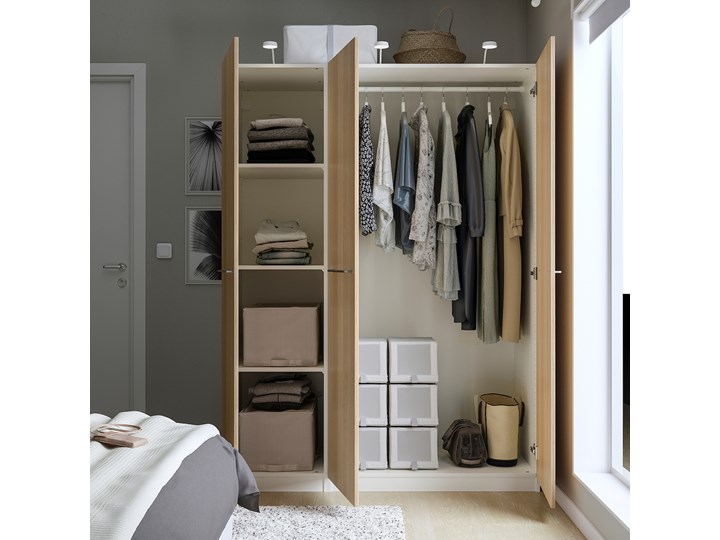 IKEA PAX / FORSAND Kombinacja szafy, biały/dąb bejcowany na biało, 150x60x201 cm Ilość drzwi Trzydrzwiowe Szerokość 150 cm Drewno Głębokość 60 cm Kategoria Szafy do garderoby