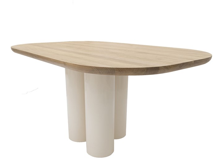 Jasny stół drewniany do jadalni object055