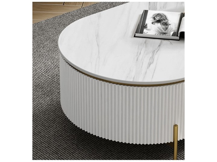 Nowoczesny stolik kawowy biało złoty Glamour blat marmur syntetyk Giness Stal Funkcje Z szufladami Płyta MDF Długość 130 cm Szerokość 70 cm Metal Wysokość 47 cm Kolor Biały
