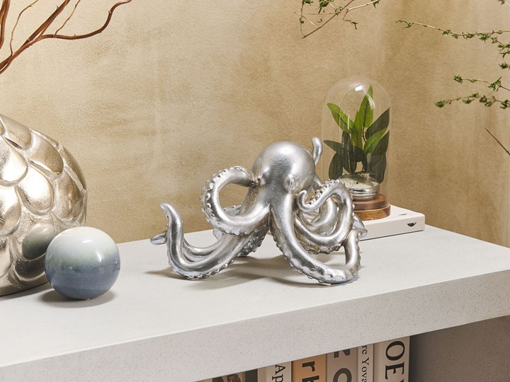 Beliani Figurka dekoracyjna srebrna żywica syntetyczna 17 cm w kształcie ośmiornicy nowoczesny wygląd akcesorium ozdoba Kolor Srebrny