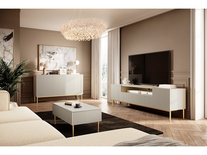 BOGART. Komoda Nicole 150 cm kaszmir / złote nóżki Głębokość 45 cm Płyta MDF Wysokość 85 cm Z witrynami Pomieszczenie Sypialnia