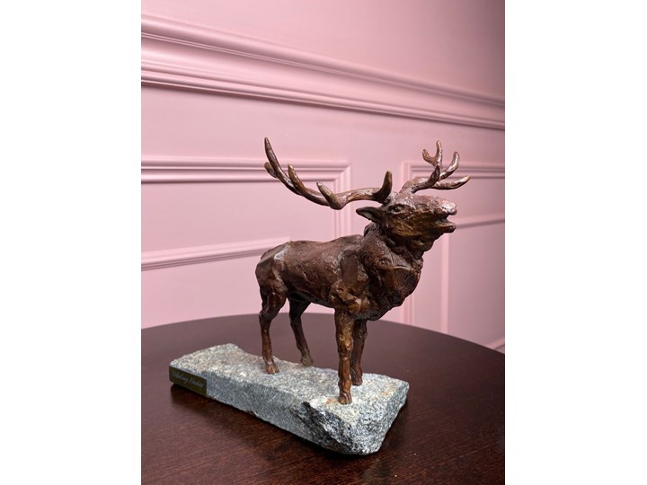 Rzeźba "Lone Deer" Nikolay Nedev Kategoria Figury i rzeźby Metal Kolor Czarny