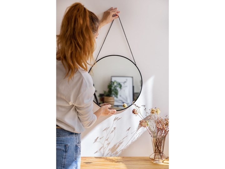 Czarne lustro ścienne Bonami Essentials Moira, ø 40 cm Kolor Czarny