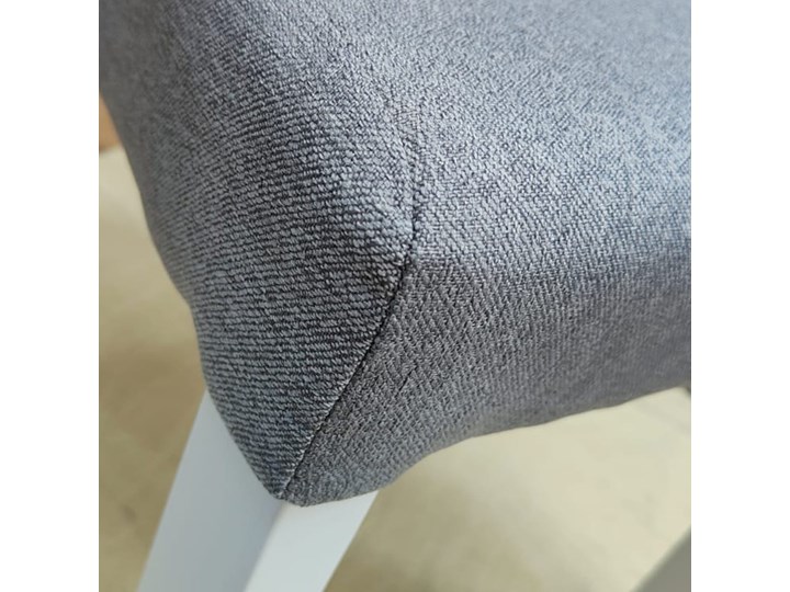 Krzesło tapicerowane do jadalni /LUNA kolory do wyboru Szerokość 45 cm Wysokość 95 cm Tkanina Drewno Styl Tradycyjny