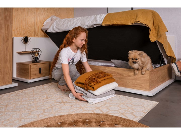 Stolik nocny SIMI MS-08 biały / hikora naturalna Płyta laminowana Kategoria Szafki nocne Wysokość 70 cm Szerokość 43 cm Płyta MDF Głębokość 45 cm Płyta meblowa Styl Nowoczesny