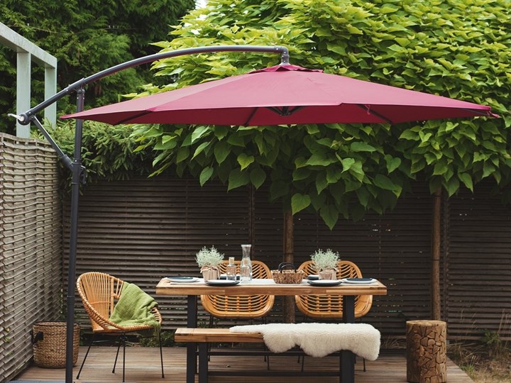 Parasol ogrodowy burgundowy na wysięgniku Ø300 cm podwieszany ciemnoszara stalowa rama Parasole Kolor Czerwony