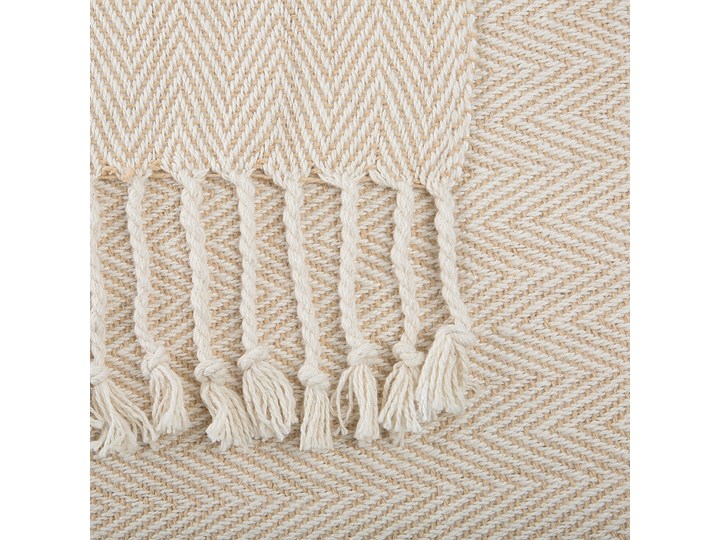 Beliani Koc beżowy bawełniany 130 x 160 cm jodełka z frędzlami narzuta styl boho Bawełna 130x160 cm Wzór Jednolity
