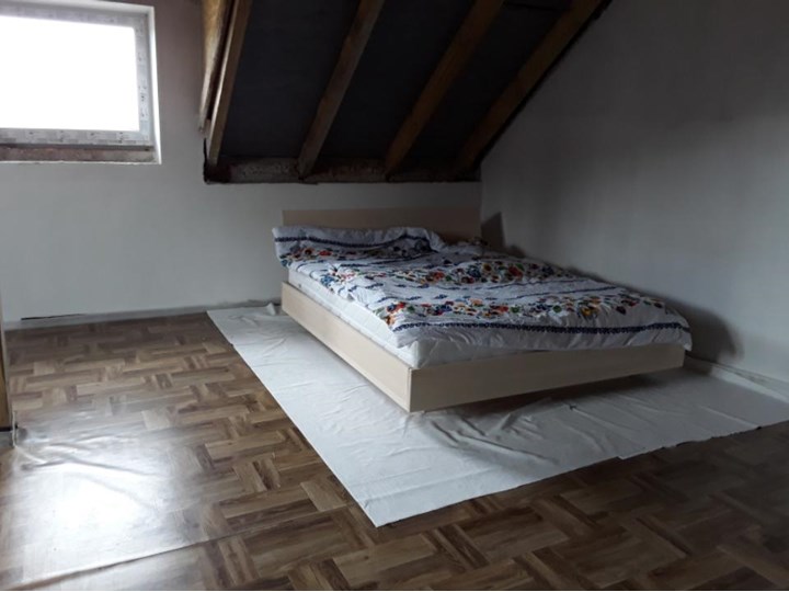 Ballega łóżko bukowe lewitujące, rozmiary 140x200, 160x200, 180x200 Łóżko drewniane Rozmiar materaca 160x200 cm Kolor Beżowy