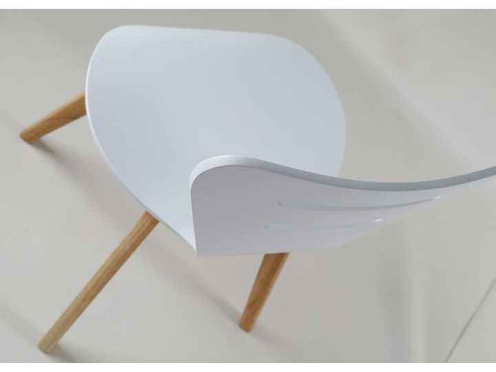 DORIS W krzesło drewniane białe, dębowa rama Szerokość 43 cm Drewno Kolor Biały Wysokość 82 cm Głębokość 43 cm Głębokość 40 cm Styl Skandynawski