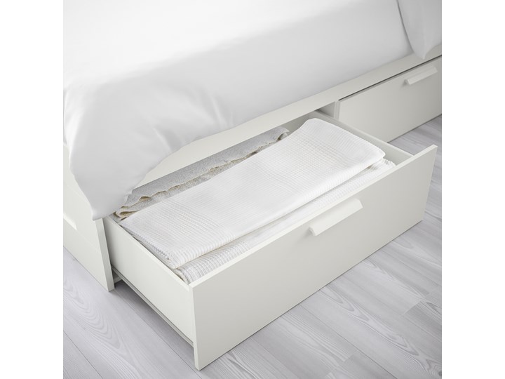 IKEA BRIMNES Rama łóżka z szufladami, biały, 140x200 cm Kategoria Łóżka do sypialni Tkanina Łóżko drewniane Pojemnik na pościel Z pojemnikiem