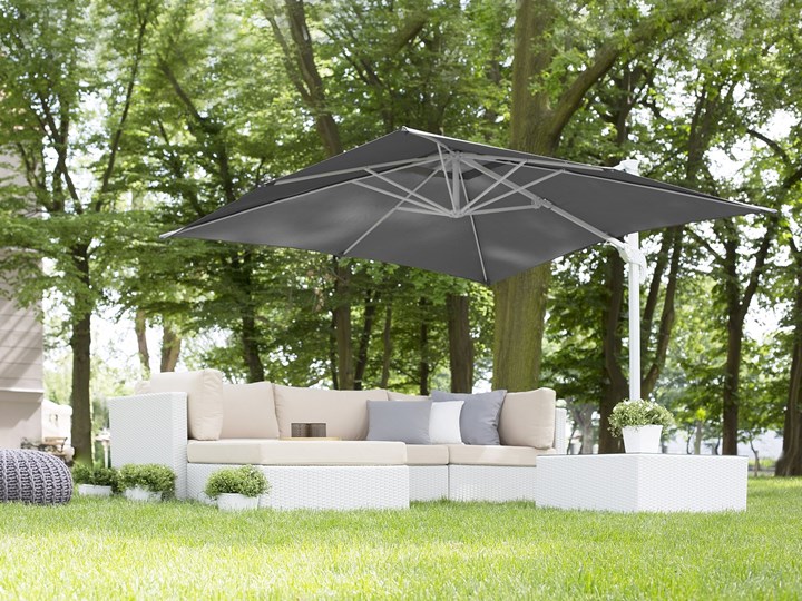 Parasol ogrodowy szary na wysięgniku 250 x 250 cm podwieszany biała aluminiowa rama Kolor Biały Kategoria Parasole ogrodowe