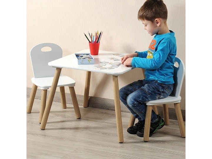 Zestaw mebelków dla dzieci: stolik + 2 krzesełka, kolor biały, Kesper Płeć Dla dziewczynki
