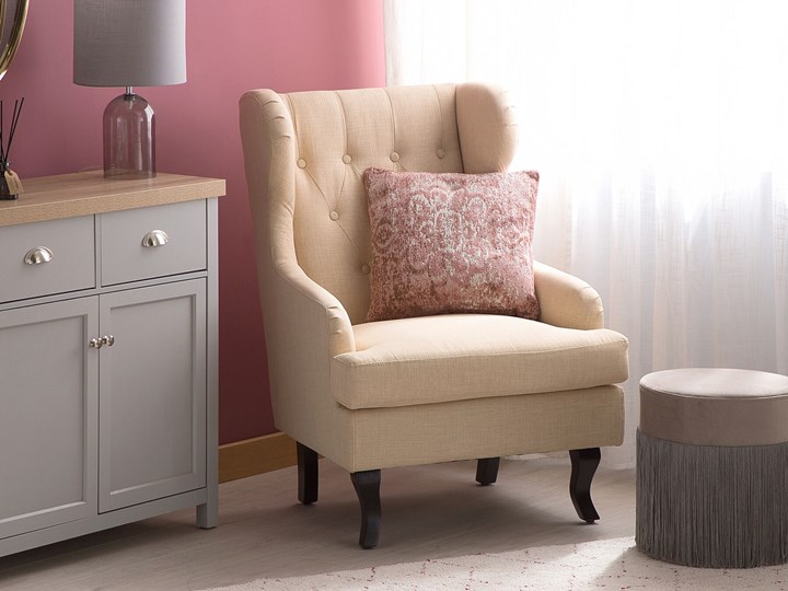 Fotel uszak beżowy tapicerowany pikowany wysokie oparcie vintage retro salon Drewno Styl Klasyczny Tworzywo sztuczne Tkanina Fotel pikowany Fotel tradycyjny Styl Nowoczesny