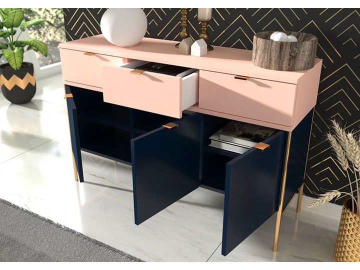 Komoda na nóżkach w stylu glamour Perilla 3X - Granat-Róż Z szafkami i szufladami Kolor Różowy Wysokość 78 cm Szerokość 120 cm Pomieszczenie Sypialnia
