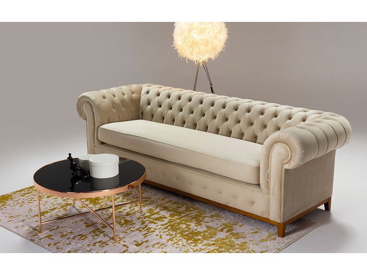 Sofa trzyosobowa Chesterfield Grand Kolor Beżowy Typ Pikowane