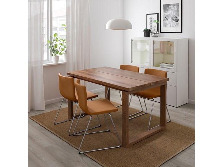 IKEA MÖRBYLÅNGA / BERNHARD Stół i 4 krzesła, okl dęb/Mjuk złoto-brązowy, 140x85 cm Kolor Złoty Kategoria Stoły z krzesłami