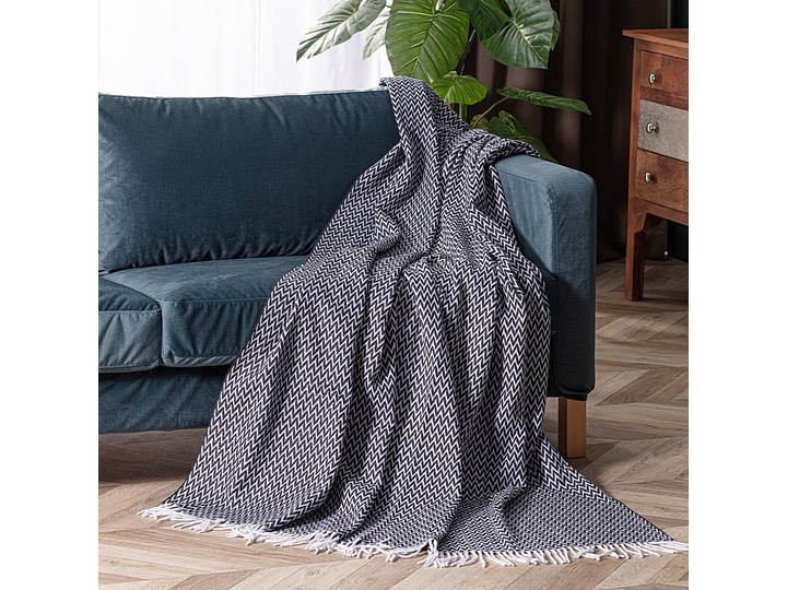 Pled Ibiza 140x200cm navy chevron, 140 x 200 cm Pomieszczenie Salon 130x180 cm Bawełna Akryl Poliester 140x200 cm Kategoria Koce i pledy