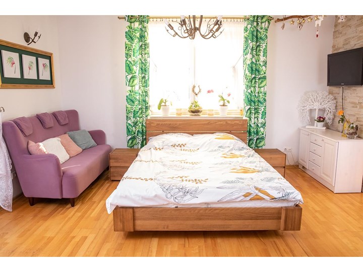 Zestaw: Beriet łóżko+2 szafki nocne  z drewna bukowego lewitujące 160x200 cm Kategoria Zestawy mebli do sypialni Kolor Brązowy