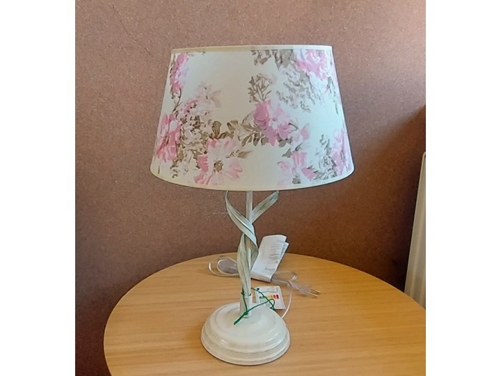 ALEKSIS lampka nocna biała z abażurem w kwiaty (szeroki abażur)