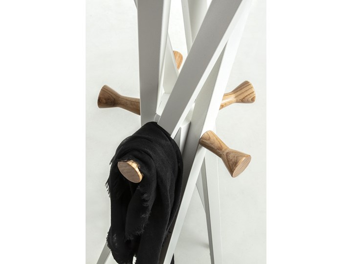 Wieszak Chelsey biały 170 cm Metal Typ Stojaki Drewno Kategoria Wieszaki na odzież wierzchnią