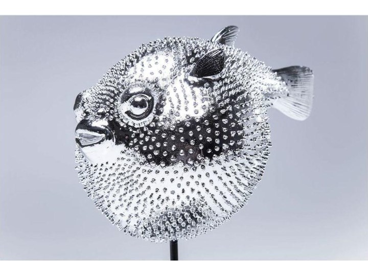 Figurka dekoracyjna Blowfish 24x29 cm srebrna Tworzywo sztuczne Ryby Kolor Srebrny