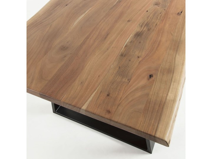 Stół Alaia z litego drewna akacjowego i stali nogi z czarnym wykończeniem 160 x 90 cm Drewno Metal Kolor Beżowy Kształt blatu Prostokątny