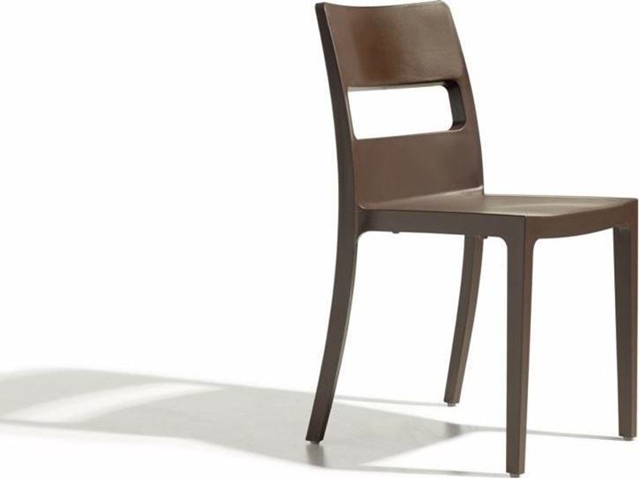 Krzesło Sai 48x82 cm brązowe Typ Tradycyjne Tworzywo sztuczne Szerokość 48 cm Głębokość 51 cm Typ Z oparciem