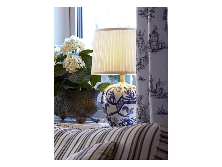 Niebiesko-biała lampa stołowa Markslöjd Goteborg, wys. 33 cm Lampa z abażurem Kategoria Lampy stołowe Kolor