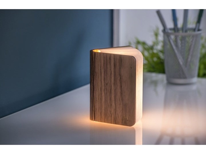 Ciemnobrązowa lampka stołowa LED z drewna orzechowego w kształcie książki Gingko Booklight Lampa dekoracyjna Kategoria Lampy stołowe