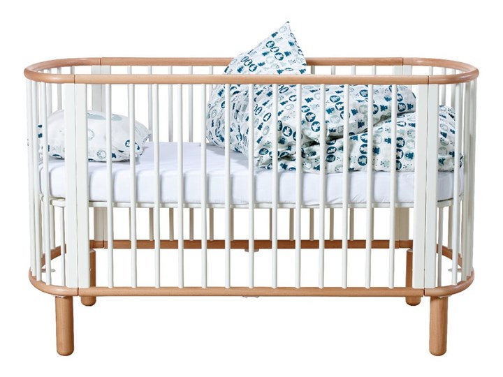 Białe łóżeczko dziecięce z drewna bukowego Flexa Baby, 70x140 cm Drewno Łóżeczka drewniane Kategoria