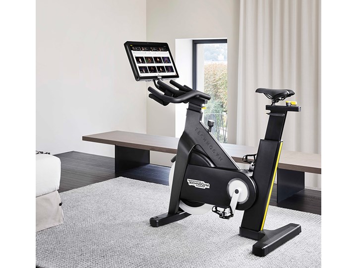 TECHNOGYM BIKE - Licencja Revolution i 1Rebel 12 miesięcy / Hantle 1,5 kg Kategoria Rowerki stacjonarne