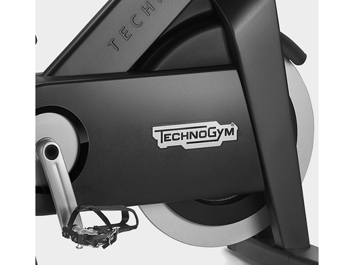 TECHNOGYM BIKE - Licencja Revolution i 1Rebel 12 miesięcy / Hantle 1,5 kg Kategoria Rowerki stacjonarne