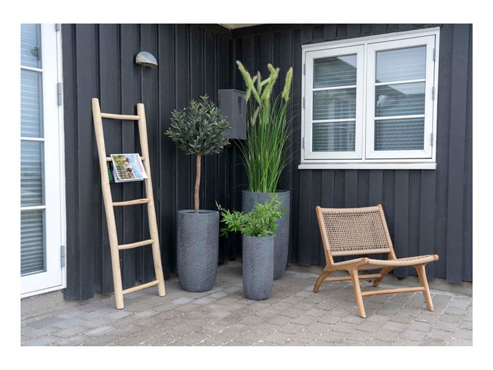 Brązowe krzesło ogrodowe z drewna tekowego Bonami Essentials Derby Kolor Brązowy Drewno Rattan Kategoria Krzesła ogrodowe
